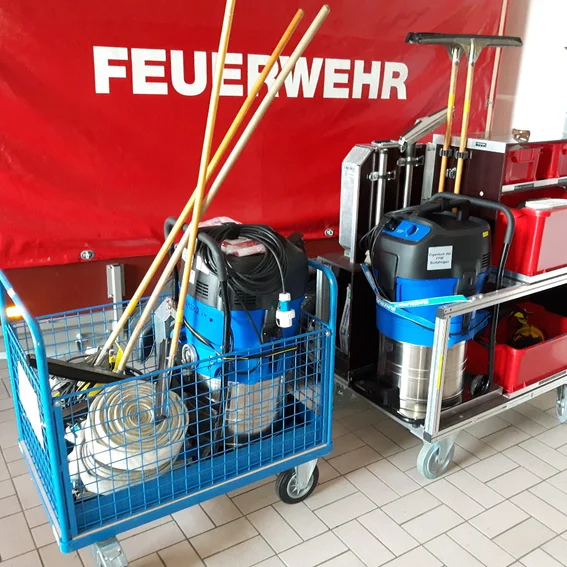 Rollwagen Wasser 3.jpg